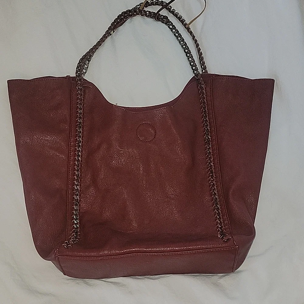 Leather shoulder bag